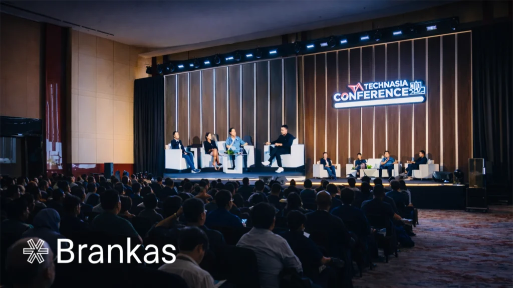 big ballroom event coverage of a tech in asia event